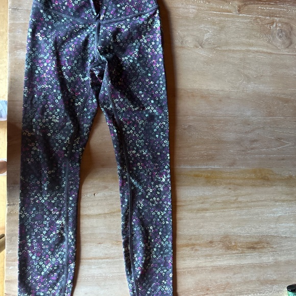 Lululemon leggings - Picture 2 of 3